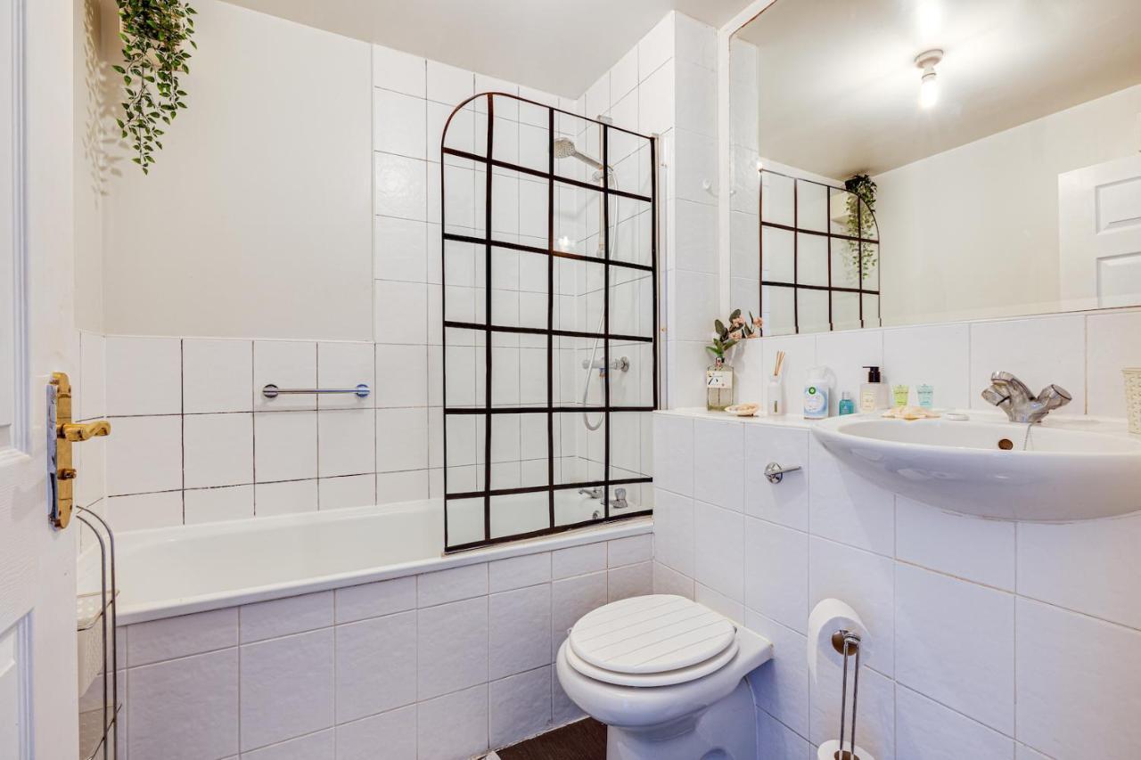 Cosy 2Br Modern Apt With Free Parking Liverpool Buitenkant foto